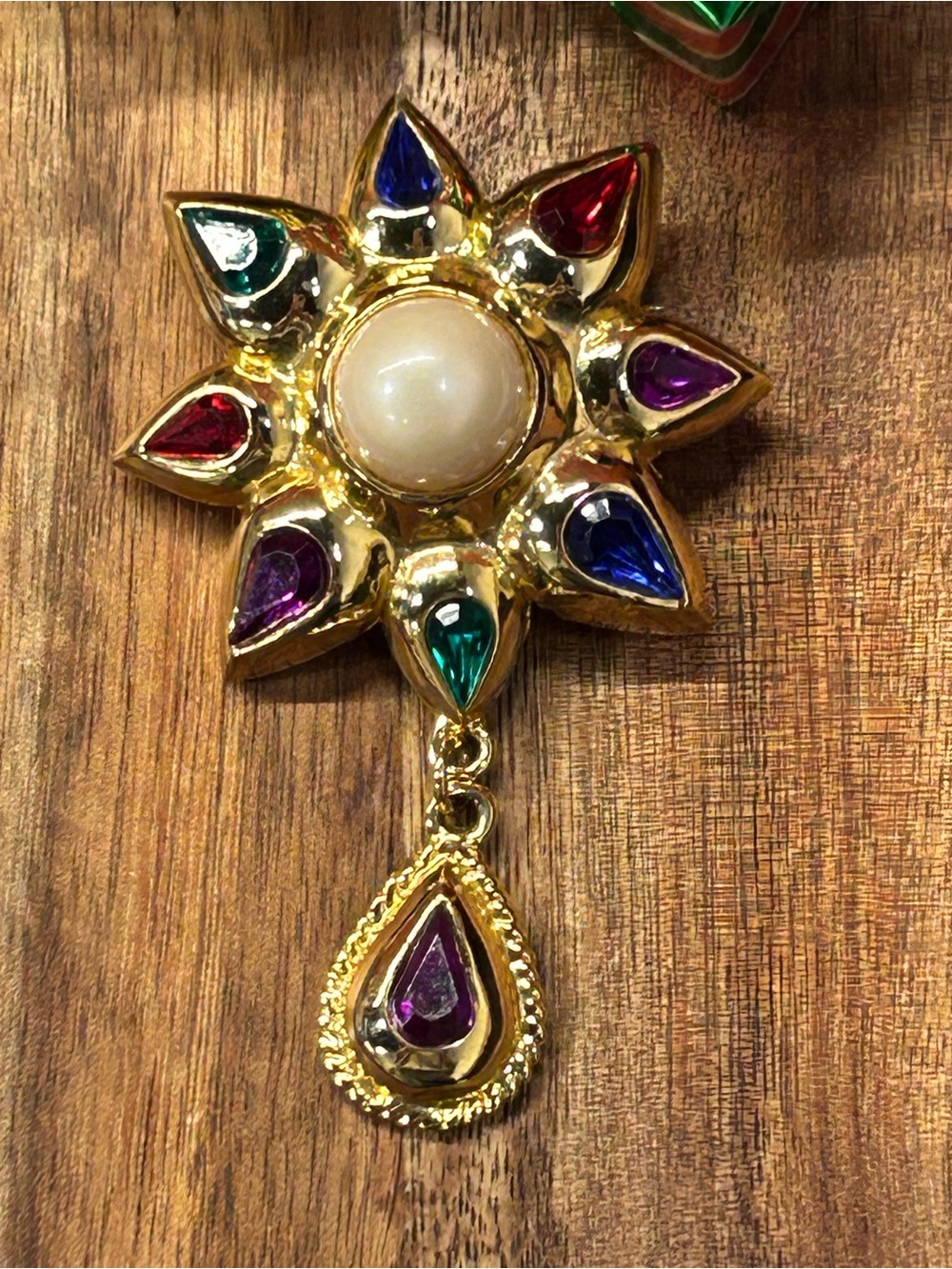 1980’s Gold Plated Jeweled Star Brooch Faux Pearl Gorgeous!